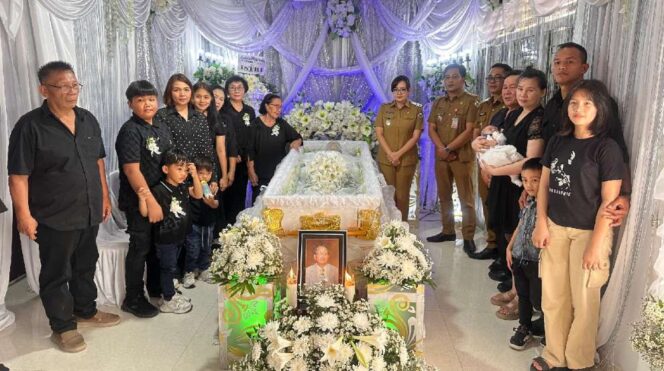 
					Bernhard Mongdong Berpulang, Wawali Sendy beri Penguatan Bagi Keluarga yang Berduka