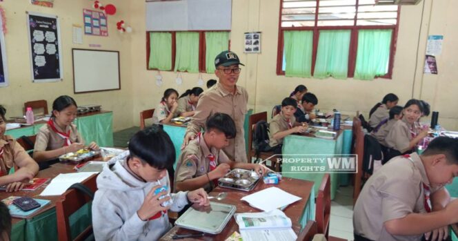 
					Dari Dapur MBG hingga ke Sekolah: Stefanus Liow Pastikan Anak Tomohon Dapat Gizi Terbaik