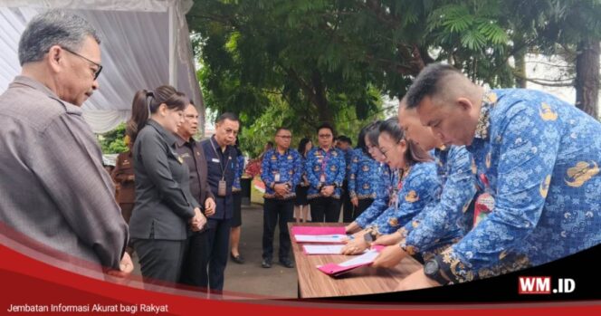 
					Royke Roeroe Dorong Inovasi Layanan Adminduk dari Lahir hingga Meninggal Dunia